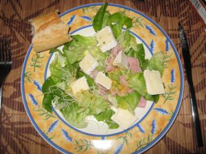 Salade mit Brie
